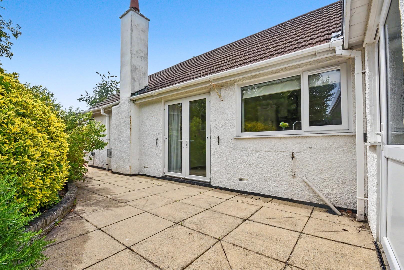 17 Charteris Close, Penarth, CF64 5RT